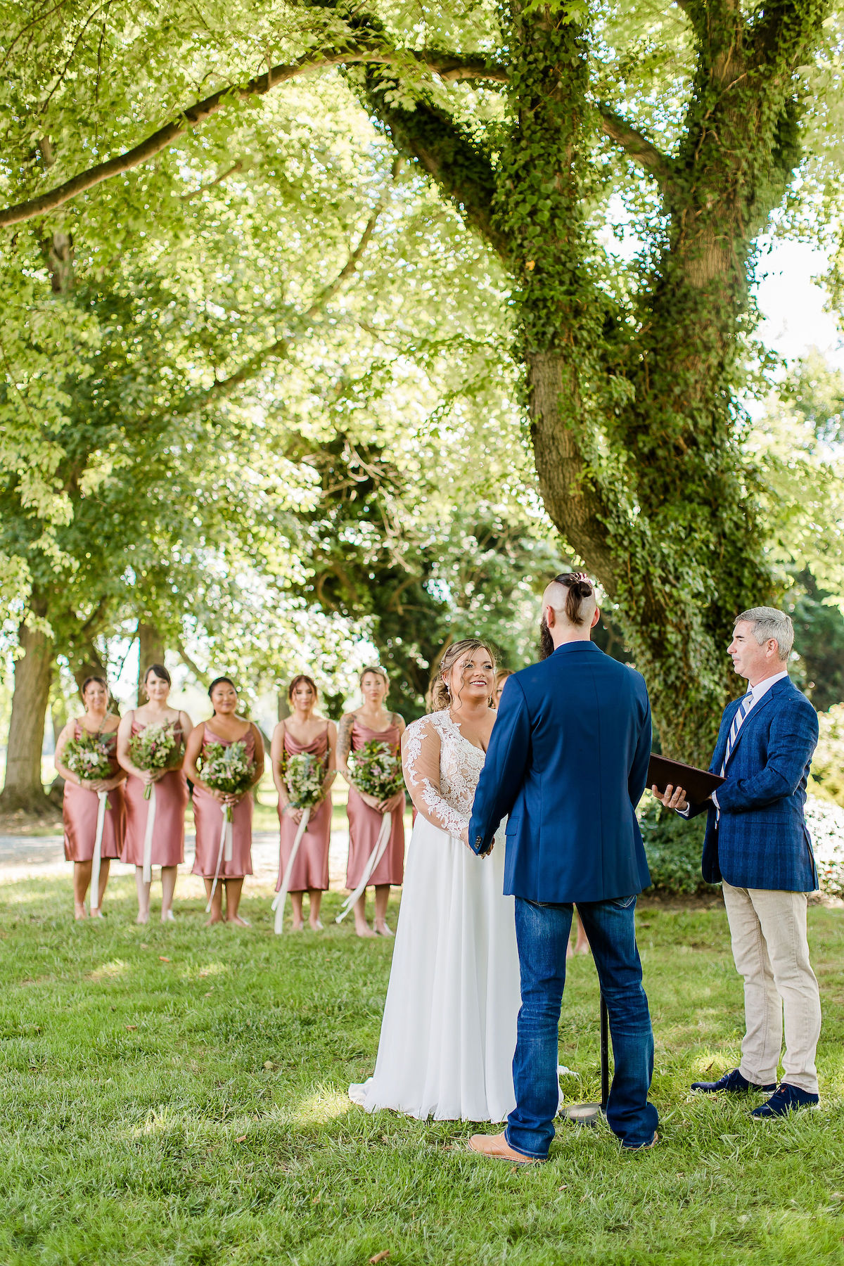 Worsell Manor’s Wooded Glen Makes for a Magical Outdoor Wedding Near Galena